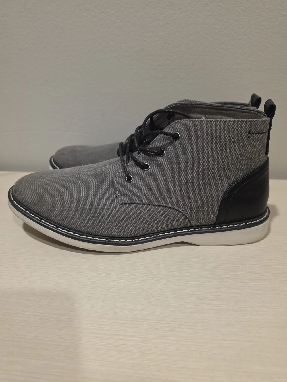 London Fog Belmont Mens Gray Canvas Chukka Boots Shoes Size 10.5 M